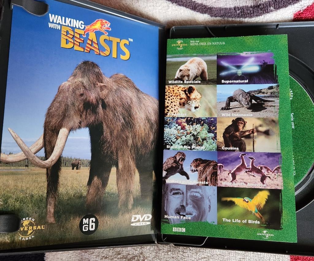 DVD Walking with beasts, Cd's en Dvd's, Dvd's | Documentaire en Educatief, Vanaf 6 jaar, Ophalen of Verzenden, Zo goed als nieuw