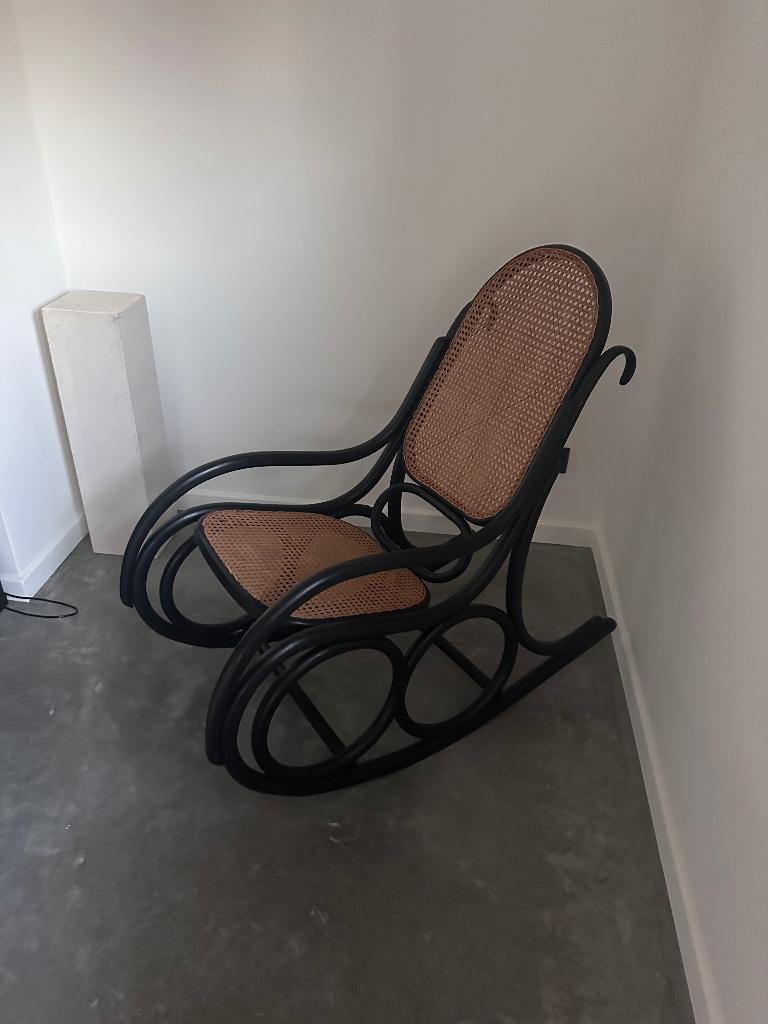 Vintage schommelstoel – Thonet stijl – rotan / bistro stoel, Ophalen