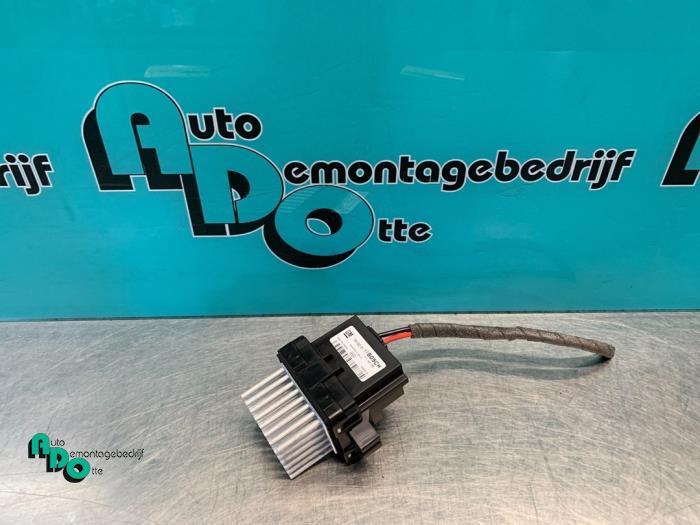 Kachel Weerstand van een Opel Astra (Astra J 10-), Gebruikt, -, -, Opel