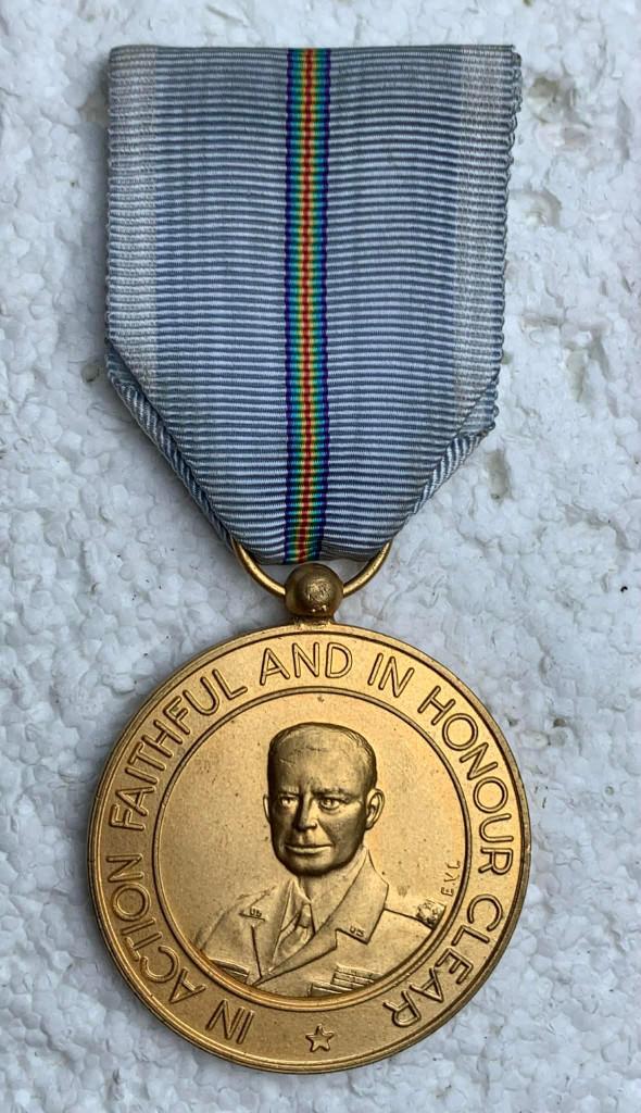 Medaille, Comm War Medal Dwight Eisenhower 1939-45 MO Sphinx, Verzamelen, Militaria | Algemeen, Landmacht, Lintje, Medaille of Wings