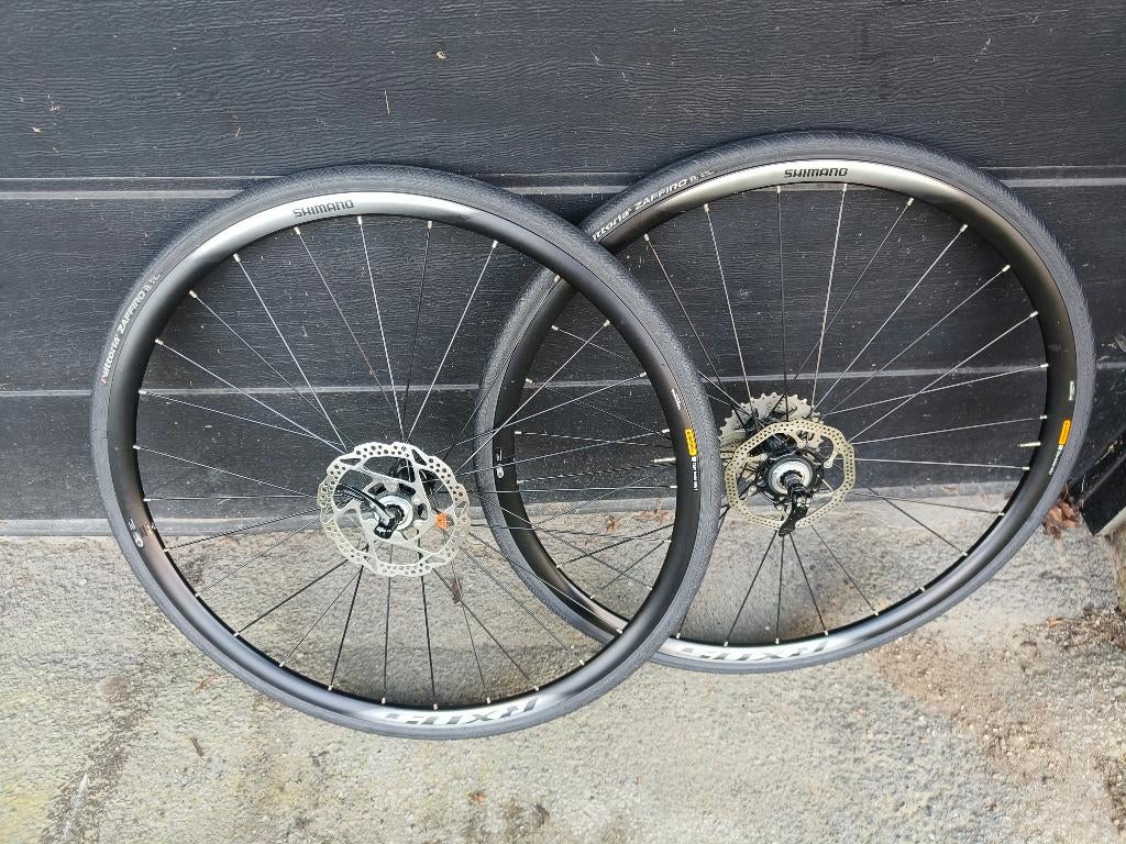 paire de roues Shimano, Enlèvement ou Envoi