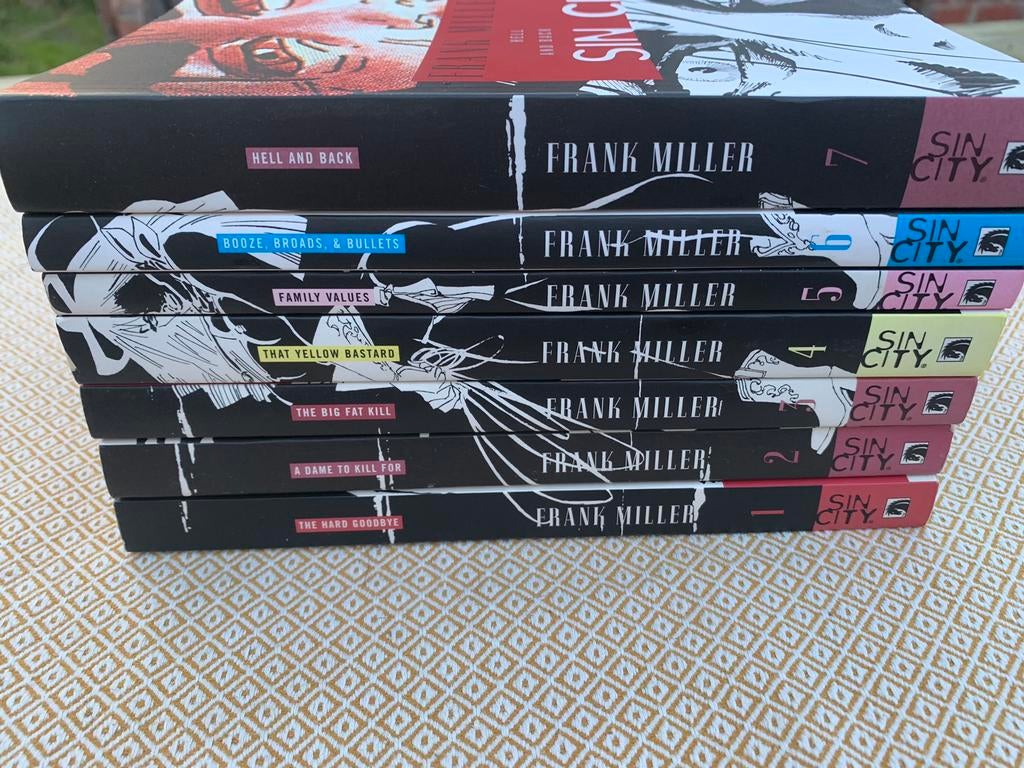 Sin City - Zeven albums - Frank Miller, Complete serie of reeks, Ophalen of Verzenden, Zo goed als nieuw
