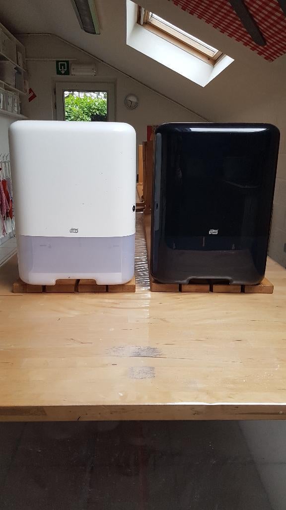 Distributeur de papier, Enlèvement, Comme neuf