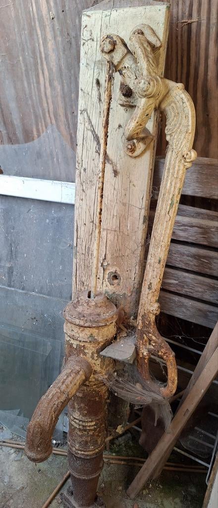 Oude gietijzeren waterpomp, Tuin en Terras, Bloembakken en Plantenbakken, Ophalen, Tuin