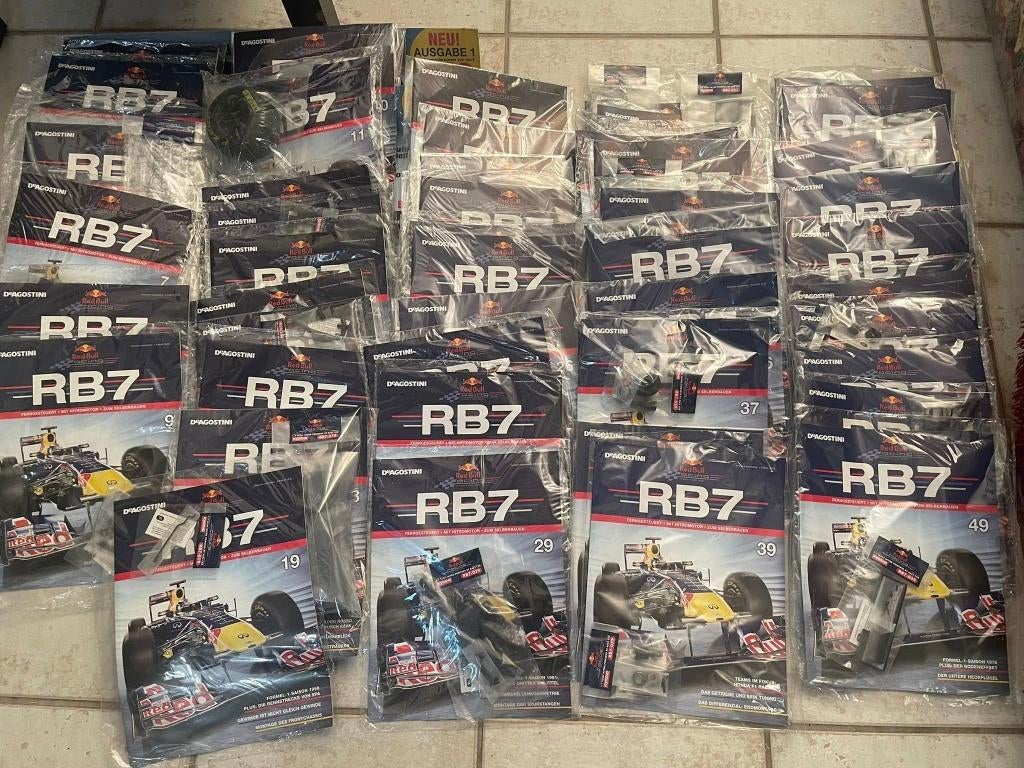 DeAgostini Kyosho Build The Red Bull RB7 F1, Hobby en Vrije tijd, Modelauto's | Overige schalen, Ophalen of Verzenden, Zo goed als nieuw