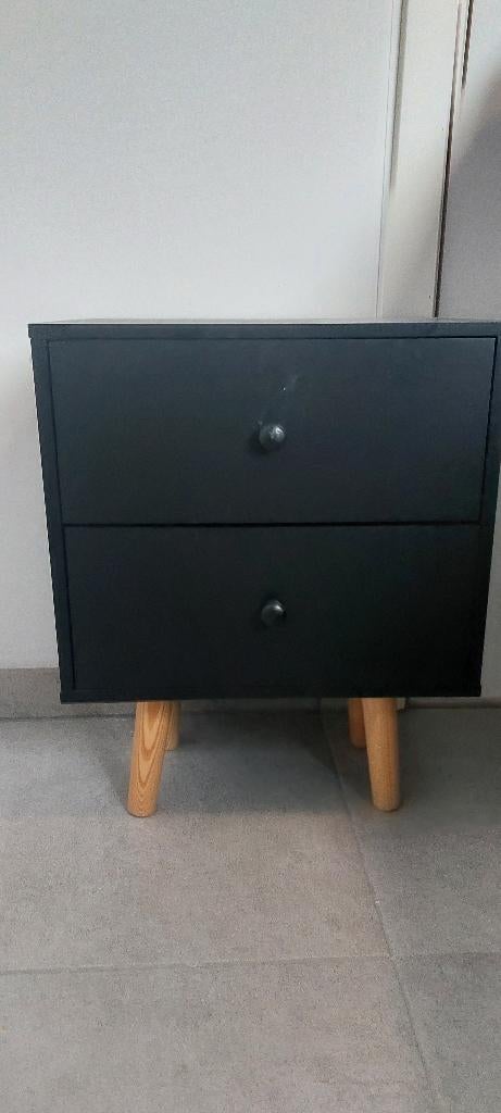 Twee Nachtkastjes, Huis en Inrichting, Slaapkamer | Nachtkastjes, Ophalen, 55 tot 70 cm, Zo goed als nieuw, 45 tot 65 cm