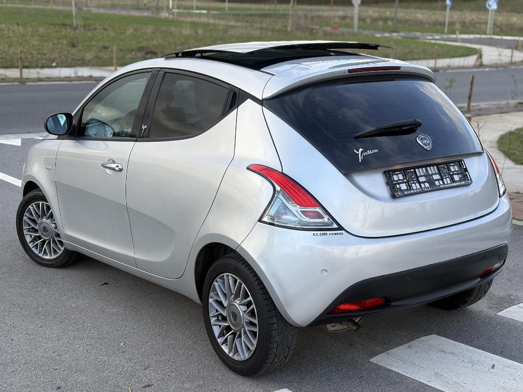 Lancia Ypsilon 1.2i 36.000 KM - Airco - Jantes - Garantie, Auto's, Lancia, Voorwielaandrijving, Stof, 1242 cc, 4 cilinders