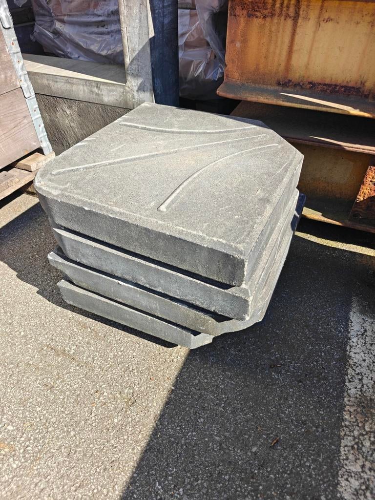 Tegels voor zweefparasol, Ophalen