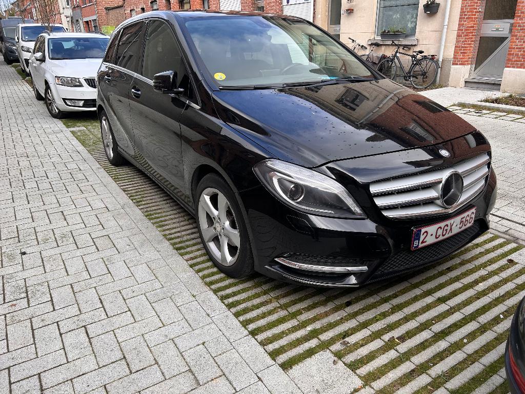 Mercedes B180 cdi, Auto's, Euro 5, Zwart, Zwart, Particulier