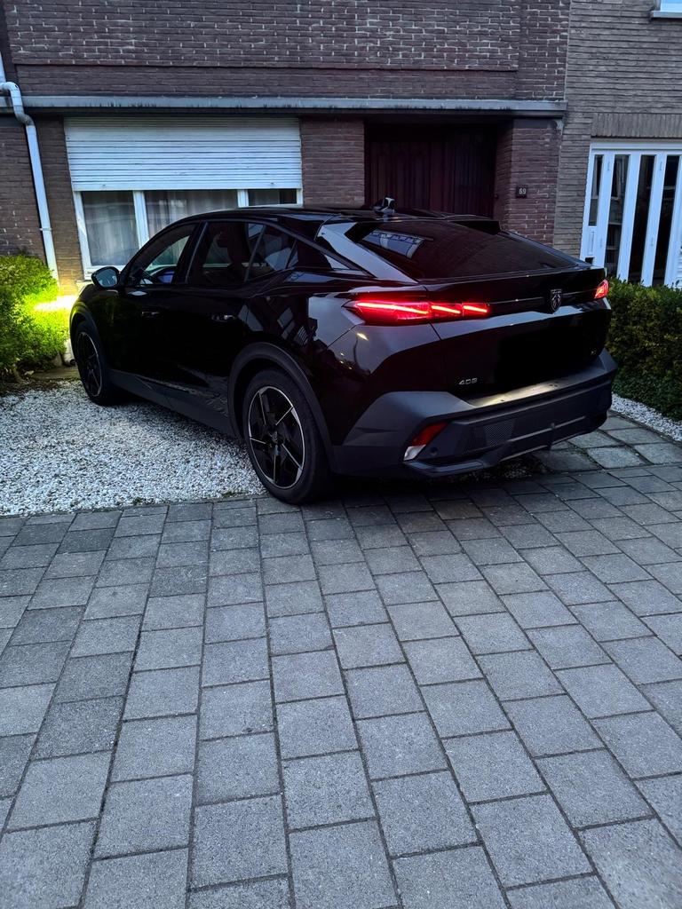Peugeot 408 (2023) – Full Option 1.2 GT, Auto's, Peugeot, Automaat, 4 cilinders, Zwart, Leder