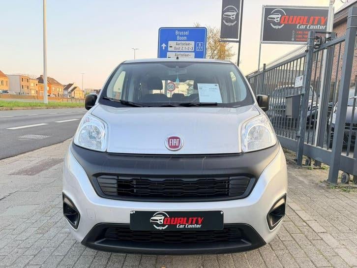 Fiat Qubo Easy 2017 *021000km* 1.4benzine Euro6b Airco 5zit, Autos, Fiat, 57 kW, Achat, Euro 6, Boîte manuelle