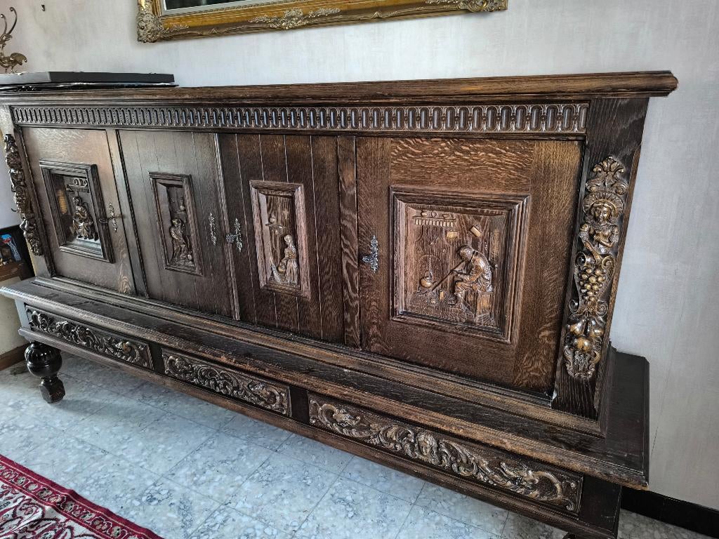 Massieve eiken Renaissance kast – handgesneden – uniek stuk, Ophalen