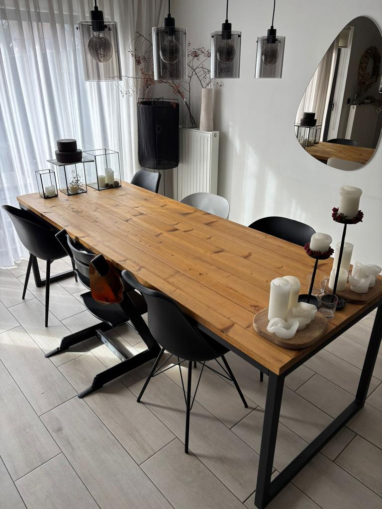 Mooie grote tafel en stoelen te koop!, Huis en Inrichting, Tafels | Eettafels, Ophalen, Zo goed als nieuw
