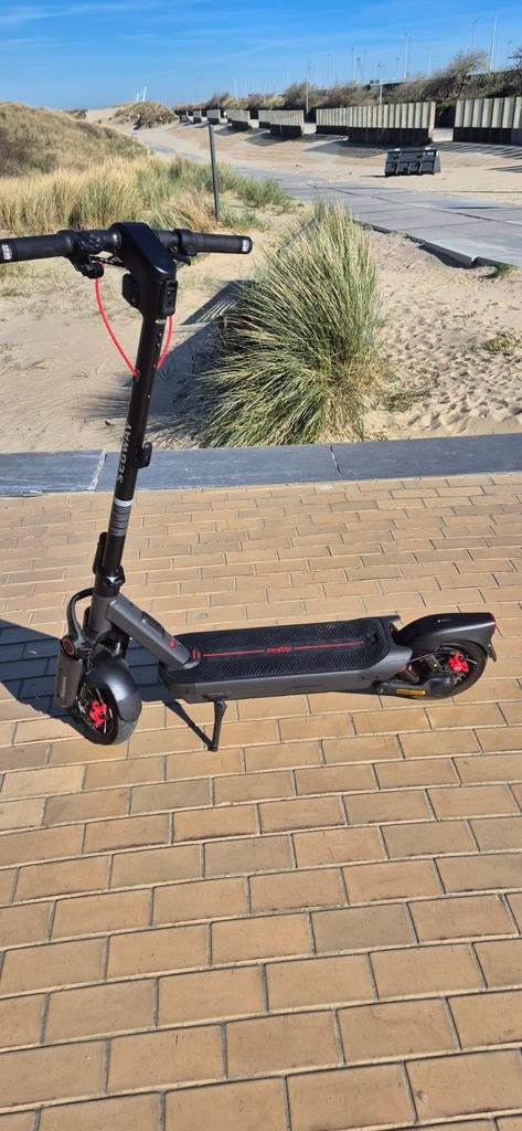 Segway Ninebot Max G3 (juni 2025), Fietsen en Brommers, Steps, Zo goed als nieuw, Elektrische step (E-scooter), Ophalen of Verzenden