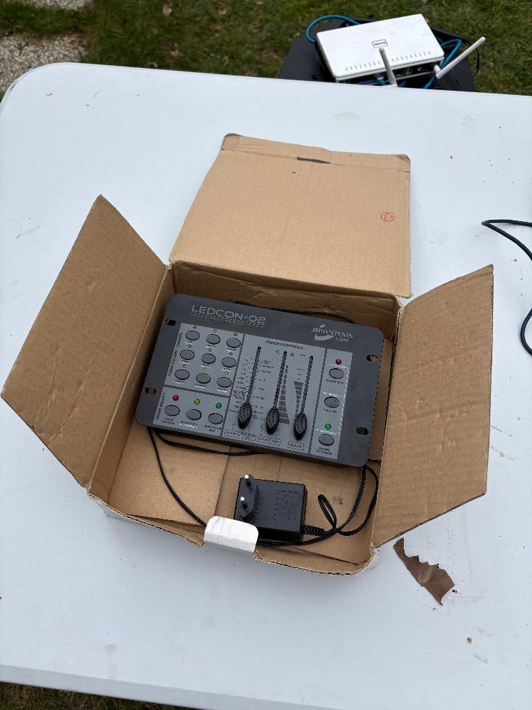 Ledcon 02, Muziek en Instrumenten, Licht en Laser, Ophalen, Gebruikt, Licht