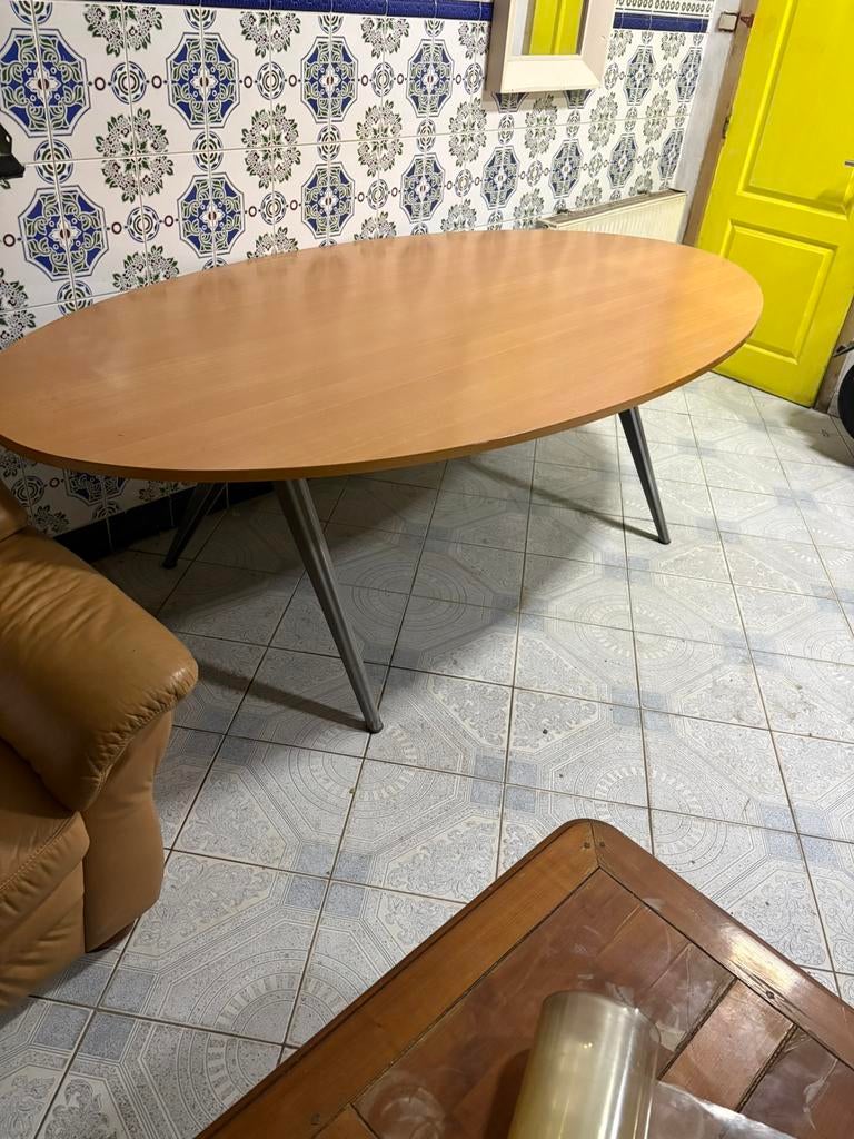 Kantoor tafel, Huis en Inrichting, Ophalen, Zo goed als nieuw, Ovaal