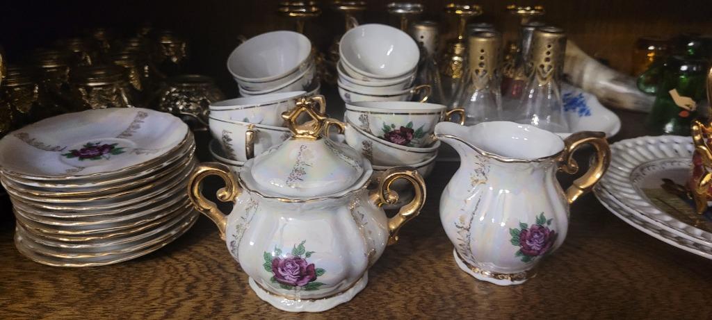 Service à café ou à the en porcelaine, Enlèvement