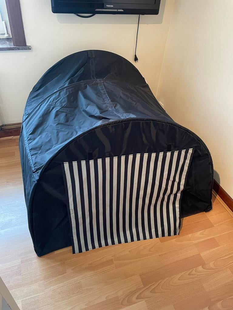 Tente d’enfant 1M sur 1,1m 5€, Comme neuf