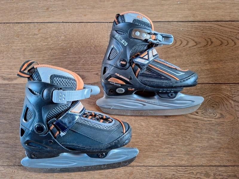 Patins à glace pour enfants Nijdam taille 30 à 33 ajustables, Enlèvement ou Envoi, Patins de hockey sur glace, Utilisé, Nijdam