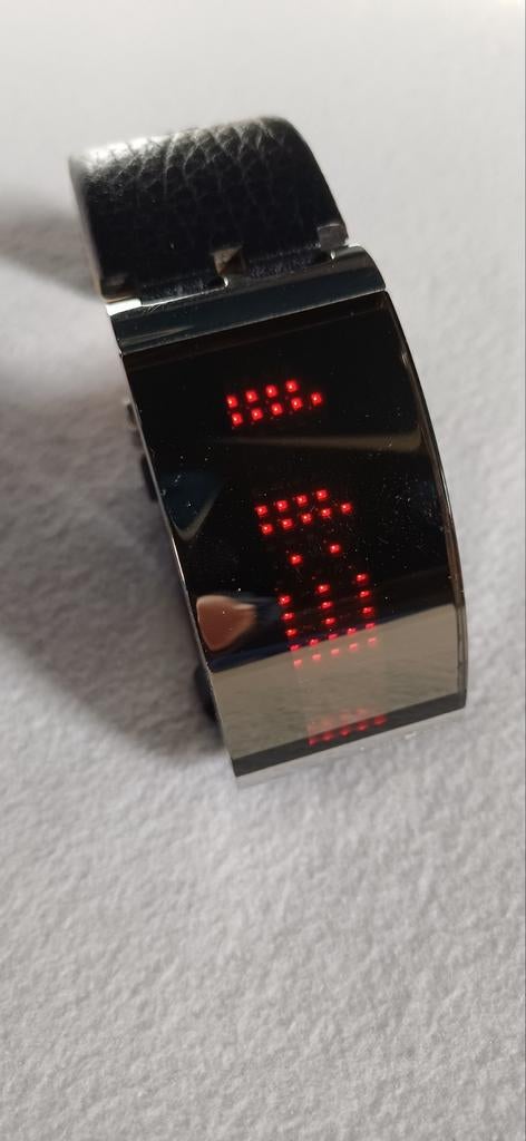 Montre Diesel, Enlèvement