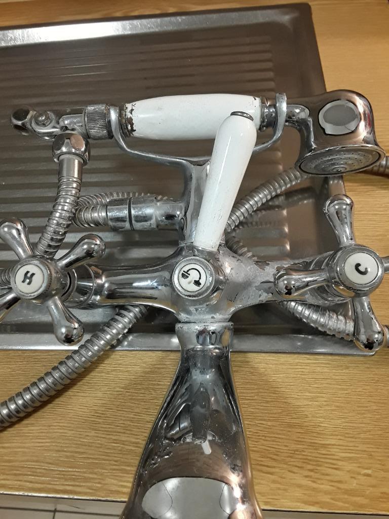 MITIGEUR DE BAIN AVEC DOUCHETTE, Enlèvement, Utilisé, Pierre, Baignoire