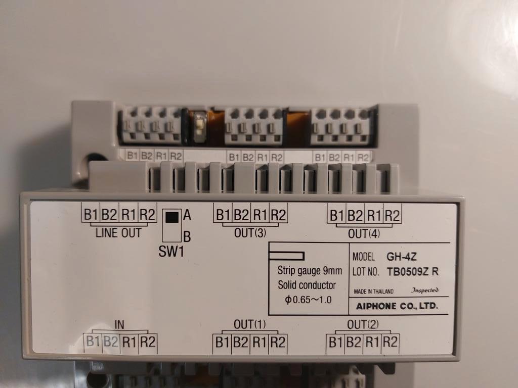 Aiphone 4-weg video verdeler module, Huis en Inrichting, Deurbellen, Ophalen of Verzenden, Gebruikt, Bedraad