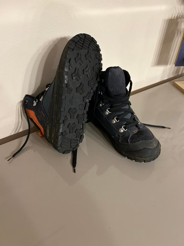 Bottines Quechua waterproof, Sports & Fitness, Utilisé, Chaussures