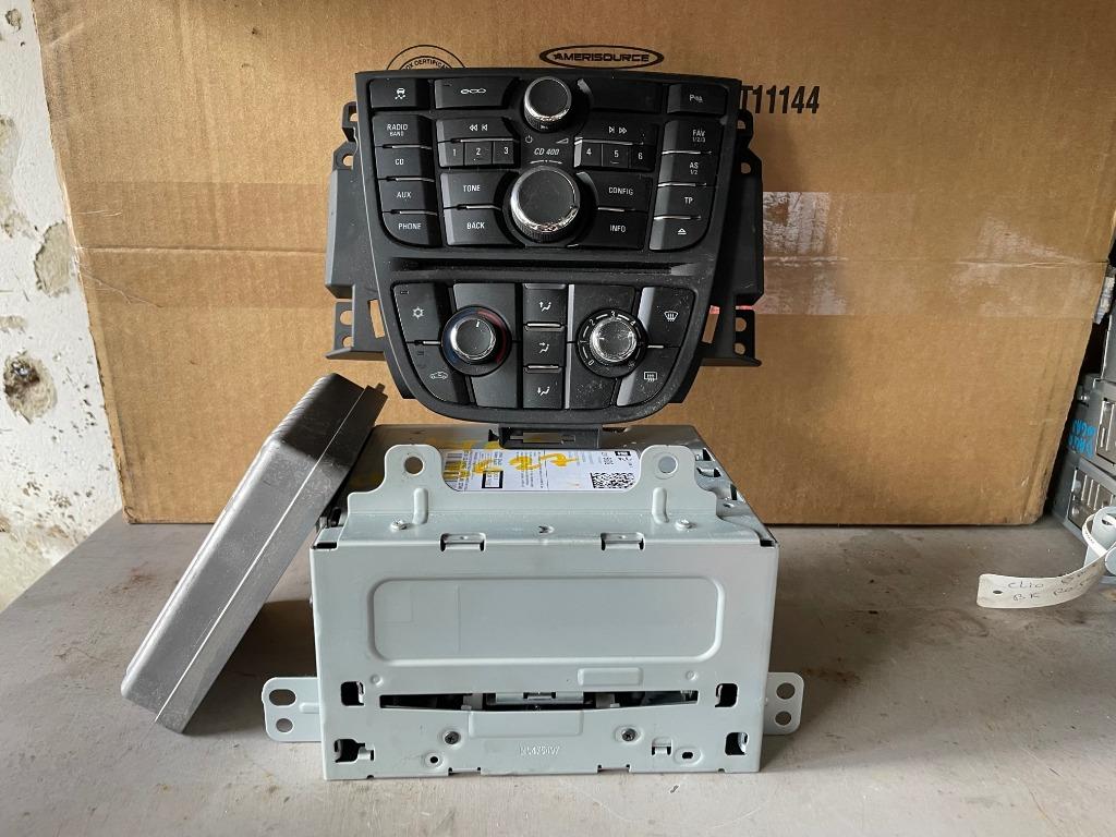 Radio Opel Astra J, Ophalen, Gebruikt, Opel