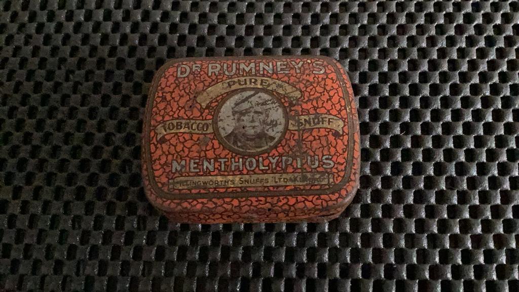 Blikken doosje Dr.Rumney’s tobacco snuff, Verzamelen, Ophalen, Gebruikt