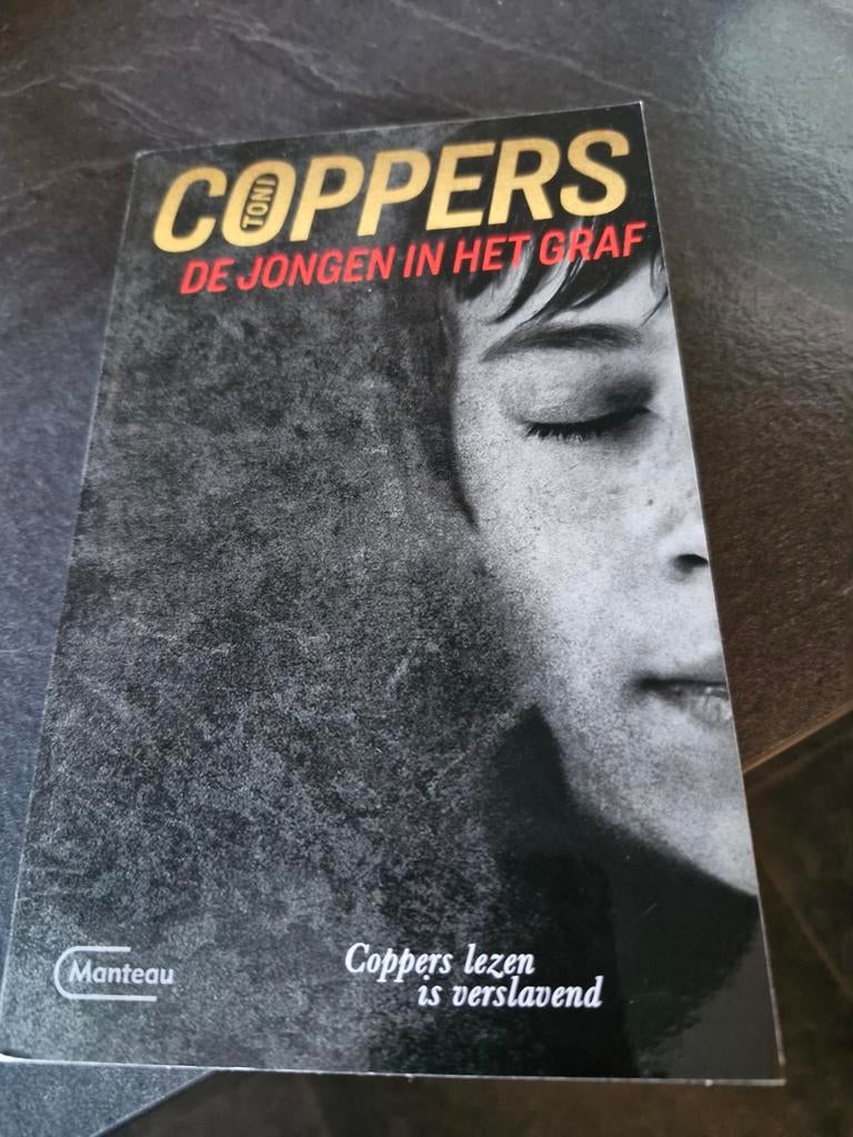 Boek Toni Coppers. De jongen in het graf., Boeken, Thrillers, Ophalen of Verzenden