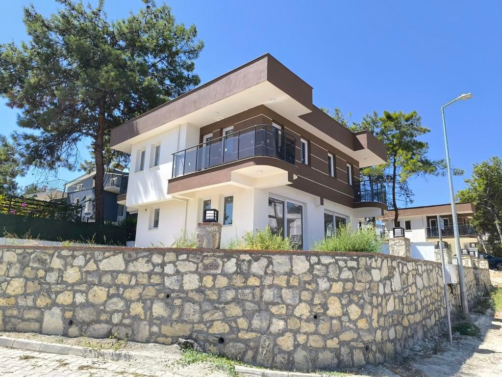 Villa duplex à vendre à Kuşadası, à 1200 mètres de la mer, Ville, Maison d'habitation, Kuşadası, Turquie
