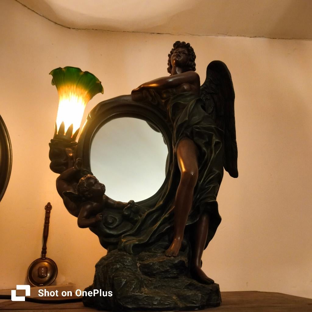 Antieke lamp met lotus bloem en spiegel, Ophalen