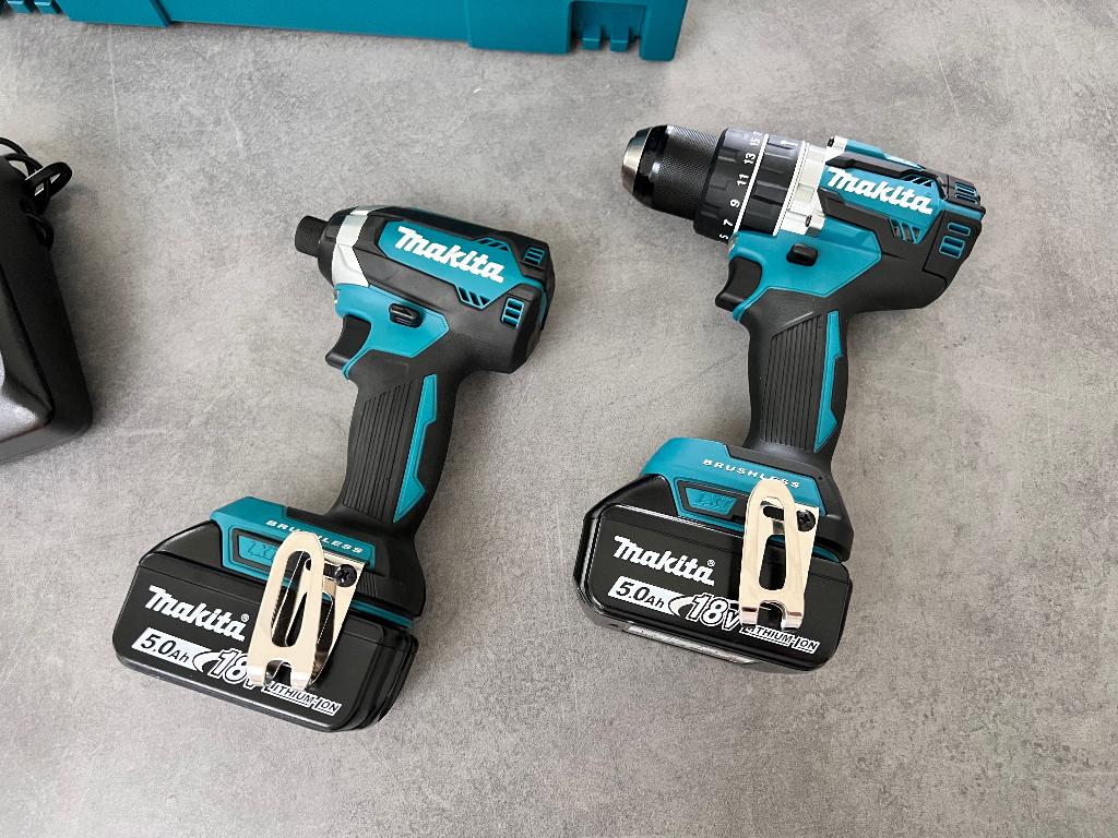 MAKITA DLX2180TJ 18 V 5 Ah +mode cliquetis et outil à impact, Enlèvement ou Envoi, Neuf