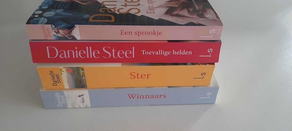 Romans de Danielle Steel, Livres, Enlèvement ou Envoi, Comme neuf