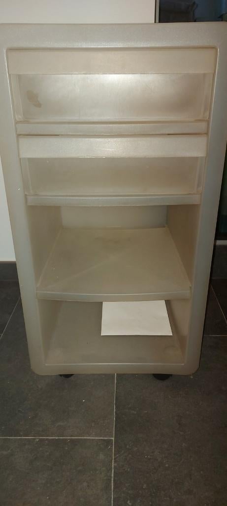 Chariot, armoire de rangement sur roulettes, Enlèvement