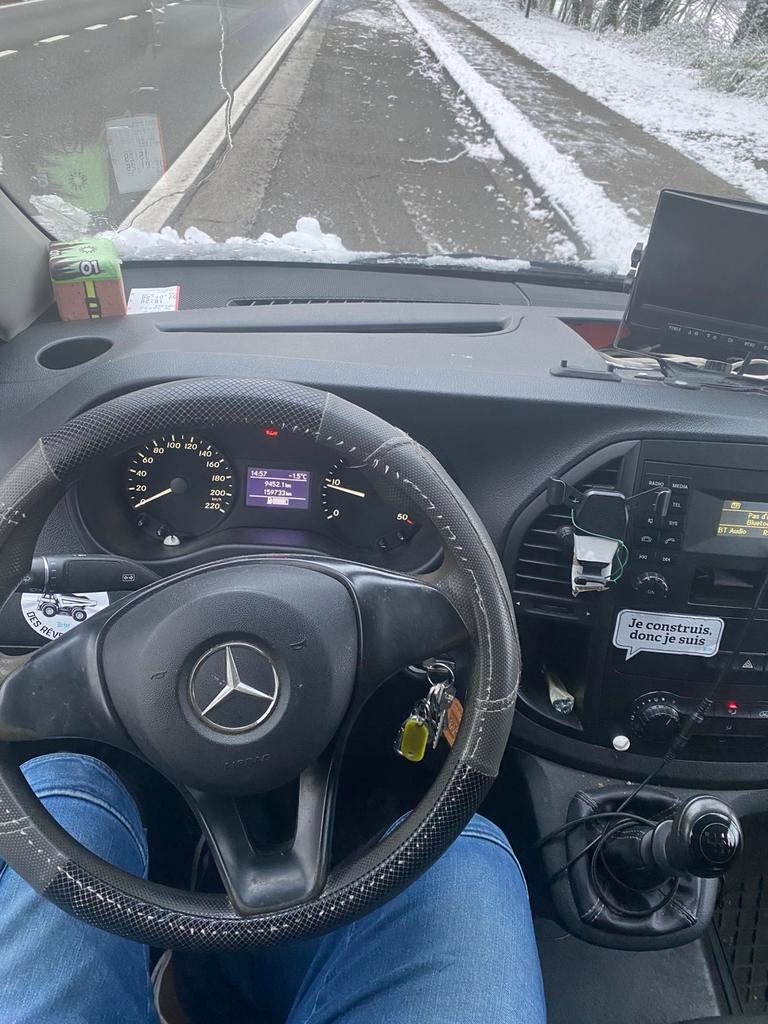 Mercedes vito dièse 1,6 années 2015 kw 65 euro 5b, Auto's, Voorwielaandrijving, Stof, Zwart, 4 cilinders