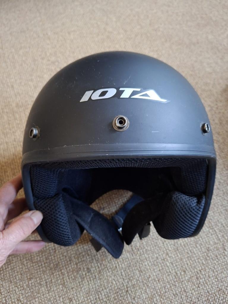 Motor- / scooter- / stephelm, Fietsen en Brommers, Brommerhelmen, Ophalen of Verzenden, Zo goed als nieuw, Medium, IOTA