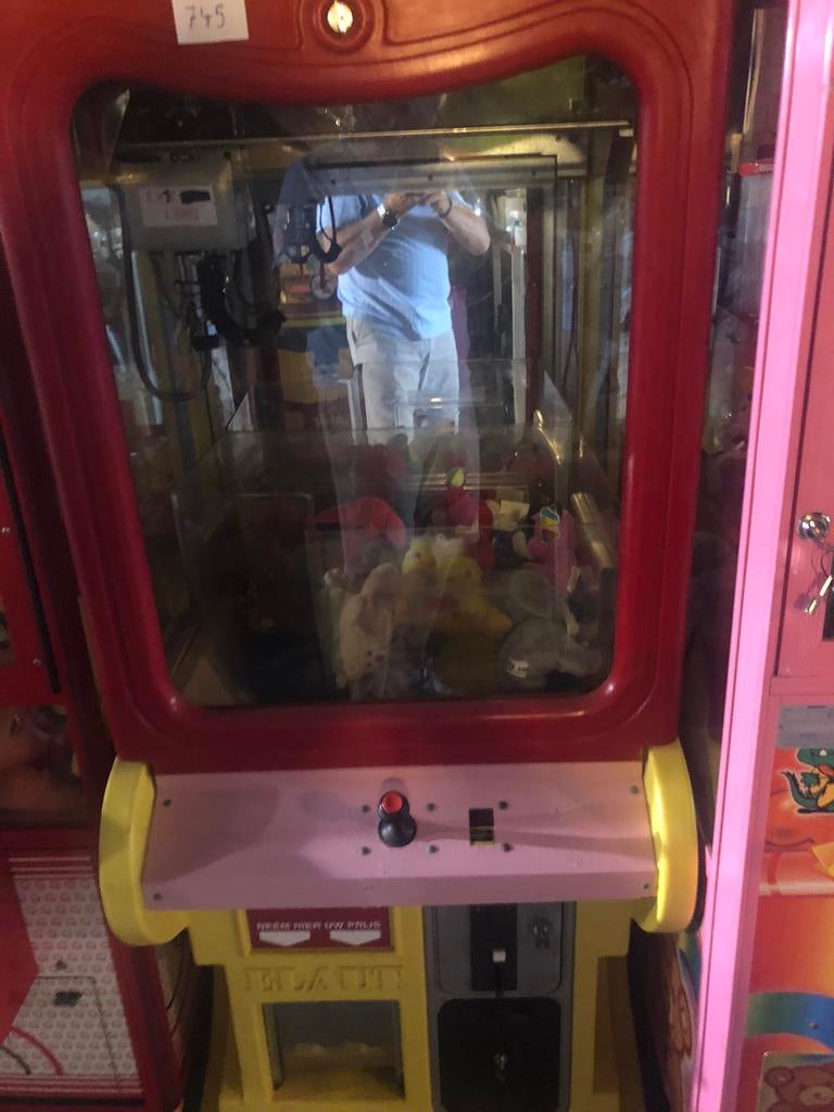 Grijperskast-Grijpautomaat Elaut!, Ophalen, Gebruikt