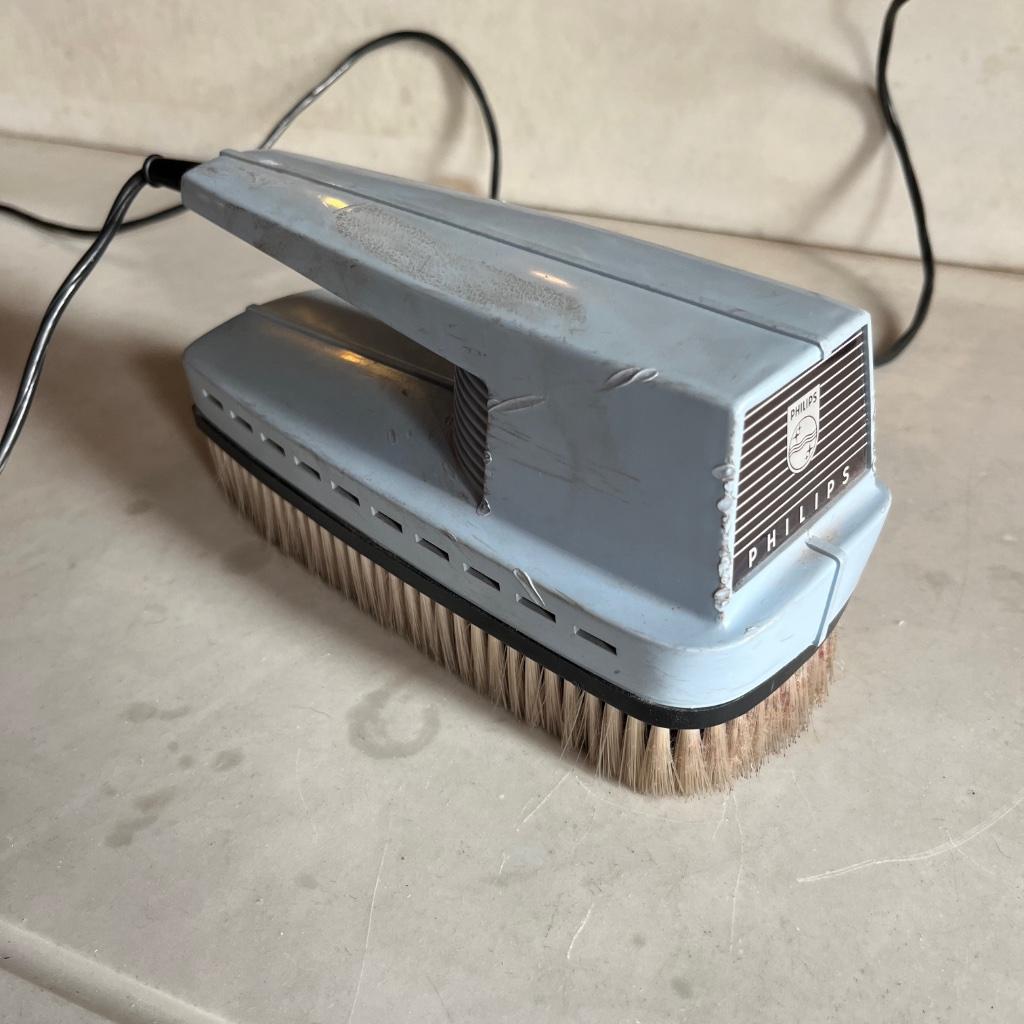 Brosse à vêtements avec aspirateur intégré vintage 1960, Electroménager, Aspirateurs, Utilisé, Autres types, Moins de 1 200 watts