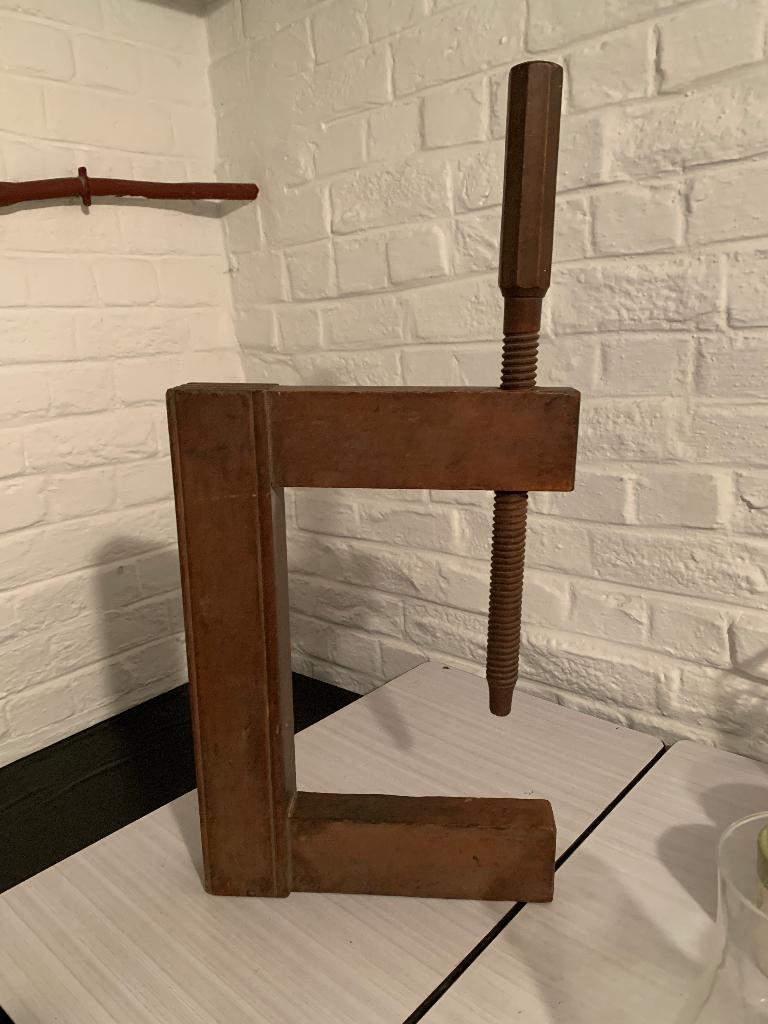 Ancienne presse, Antiquités & Art, Enlèvement