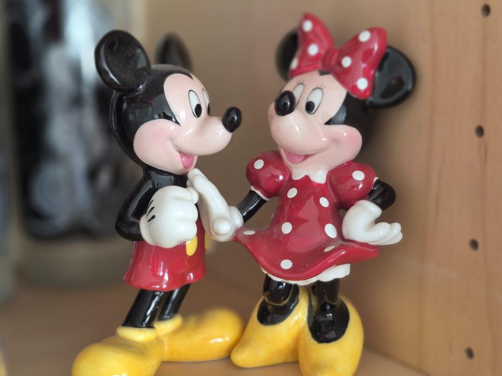 2 Disney beeldjes (Minnie en Mickey), Ophalen of Verzenden, Mickey Mouse, Zo goed als nieuw, Beeldje of Figuurtje