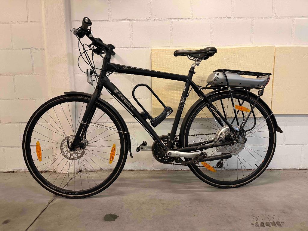 Elektrische herenfiets TREK Valencia +, Zo goed als nieuw, 50 km per accu of meer, 55 tot 59 cm, Ophalen