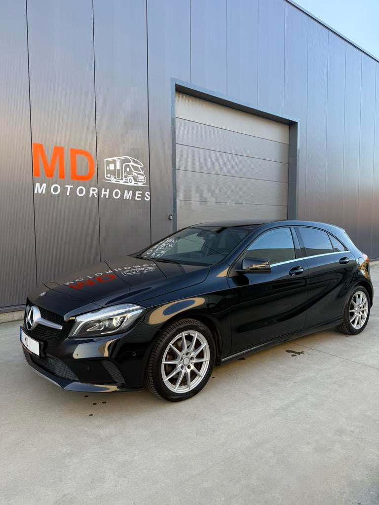‼️Mercedes A180‼️ AUTOMAAT ‼️ Benzine ‼️, Automaat, Leder en Stof, Zwart, Bedrijf