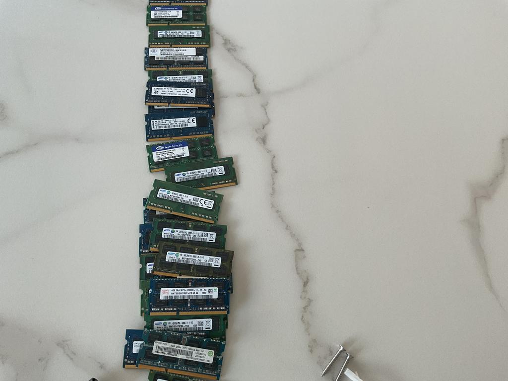 4GB DDR 3 geheugen latjes, Computers en Software, Moederborden, Ophalen of Verzenden, Zo goed als nieuw, DDR