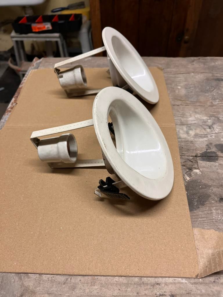 2 spots vintage, Enlèvement