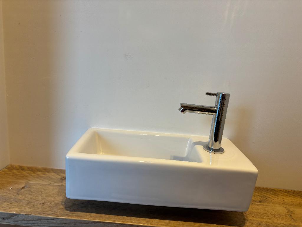 WC wasbak + kraan, Ophalen, Zo goed als nieuw, Chroom, Wastafel