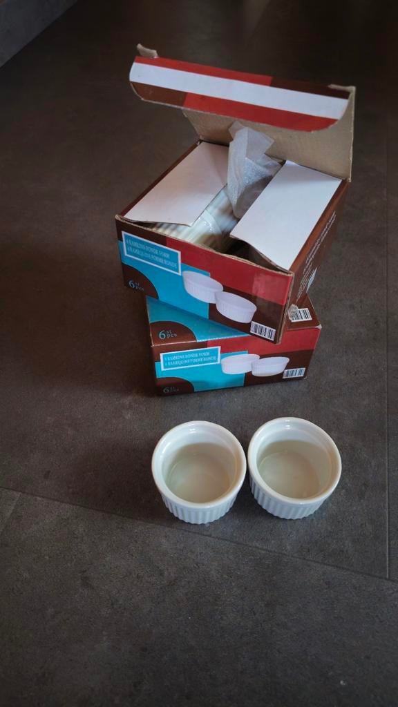 12 mini potjes geschikt voor oven, Verzamelen, Poppenhuizen en Toebehoren, Ophalen