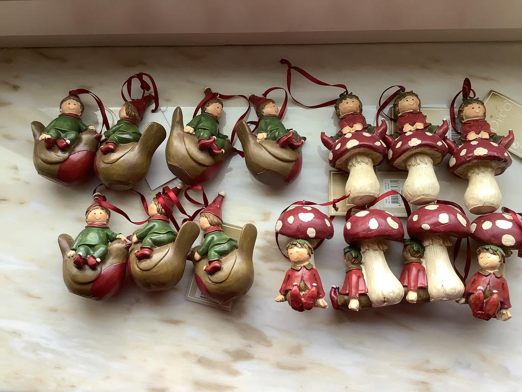 12 stuks kerstversiering . Nieuw. Samen 18€., Diversen, Kerst, Ophalen of Verzenden, Nieuw