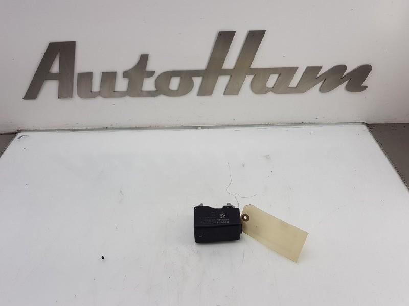 CONTACTSLOT ELECTR. Kadjar (RFEH) (|487004553R|3468210105|), Gebruikt, Renault