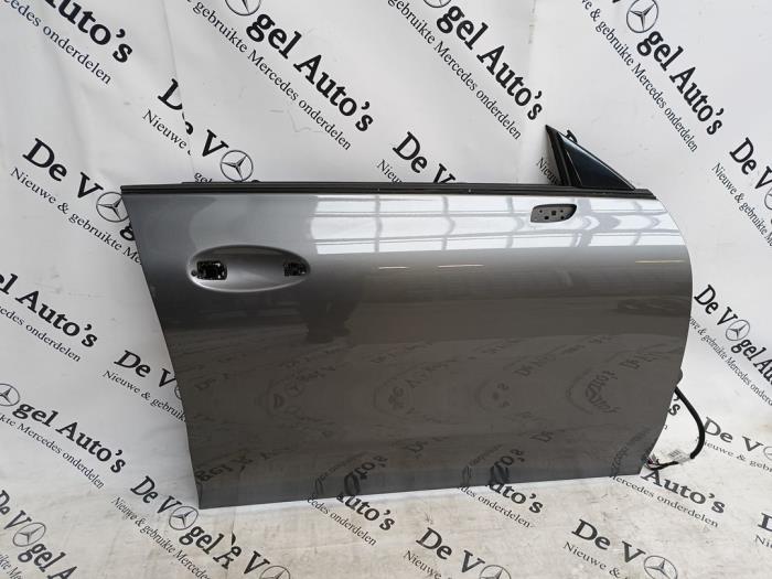 Portier 4Deurs rechts-voor van een Mercedes CLA (7787), Gebruikt, -, Deur, Ophalen of Verzenden